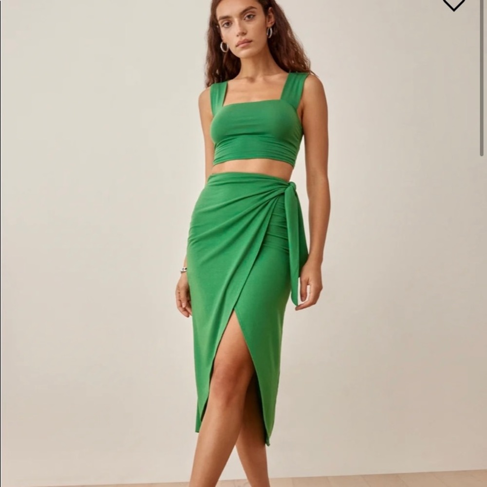 Reformation rika two piece in Kelly green